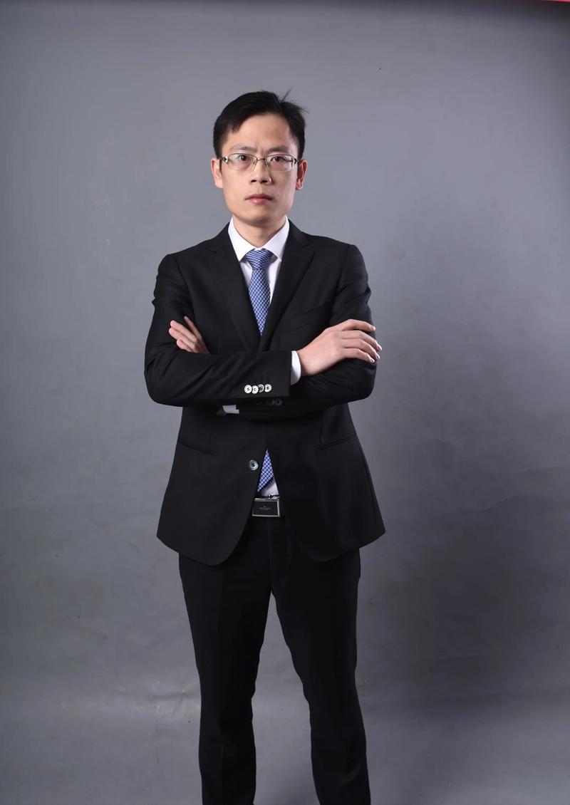 邓家伟 灯光与摄影艺术负责人